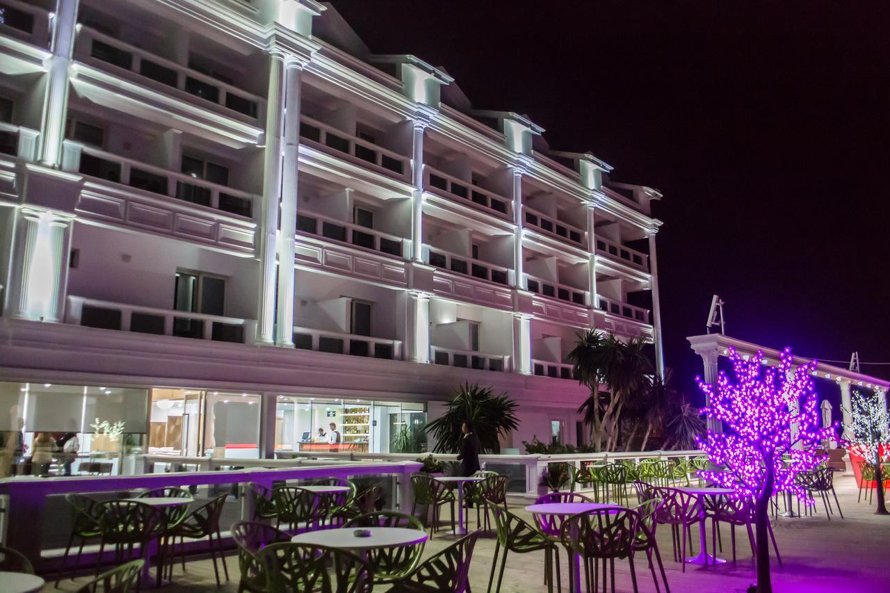 Santa Quaranta Premium Resort Saranda Dış mekan fotoğraf